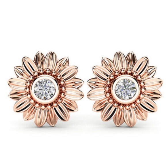 New 18k rose gold plated stud earrings - Picture 3 of 5